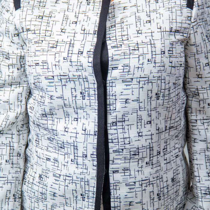 LE SUIT BLACK&WHITE COLLARLESS SKIRT SUIT