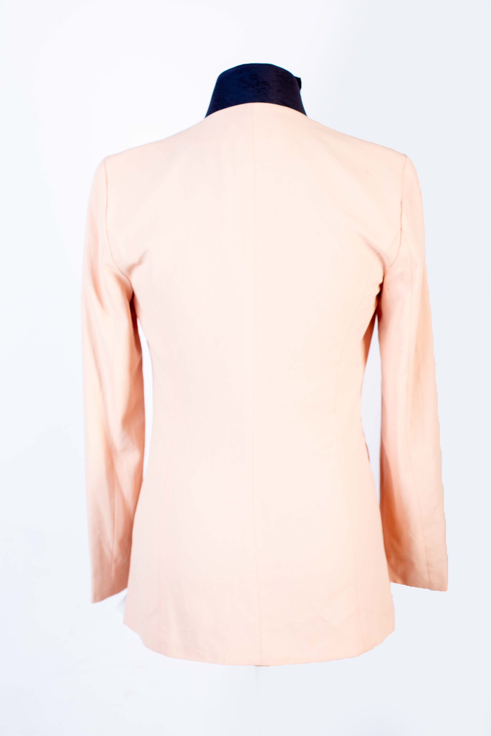 FOREVER 21 BLUSH CAREER BOYFRIEND LONGSLEEVE COLLARLESS - Image 7