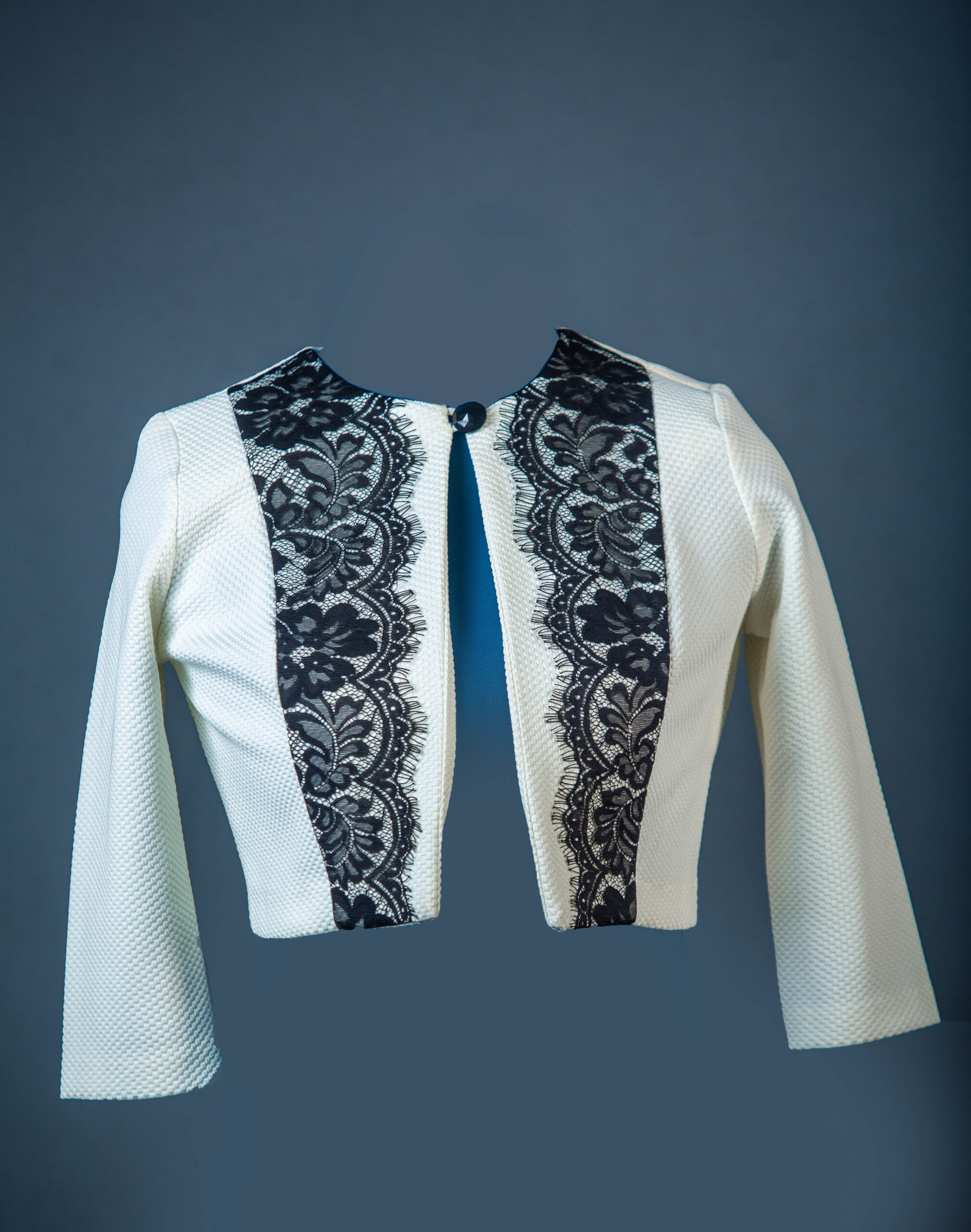 DANNY&NICOLE WHITE & BLACK DRESS SUIT - Image 8