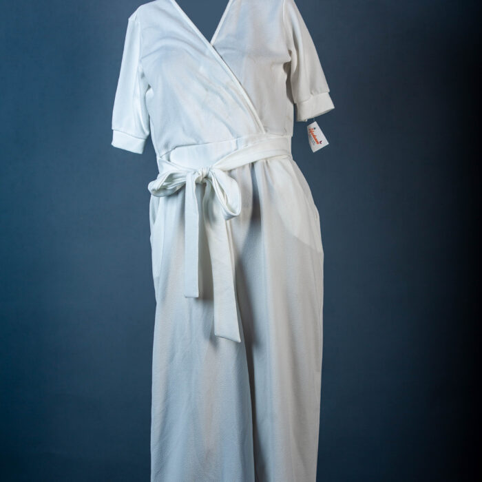 BOOHOO WHITE 3/4 JUMPSUIT WITH MATCHING SASH