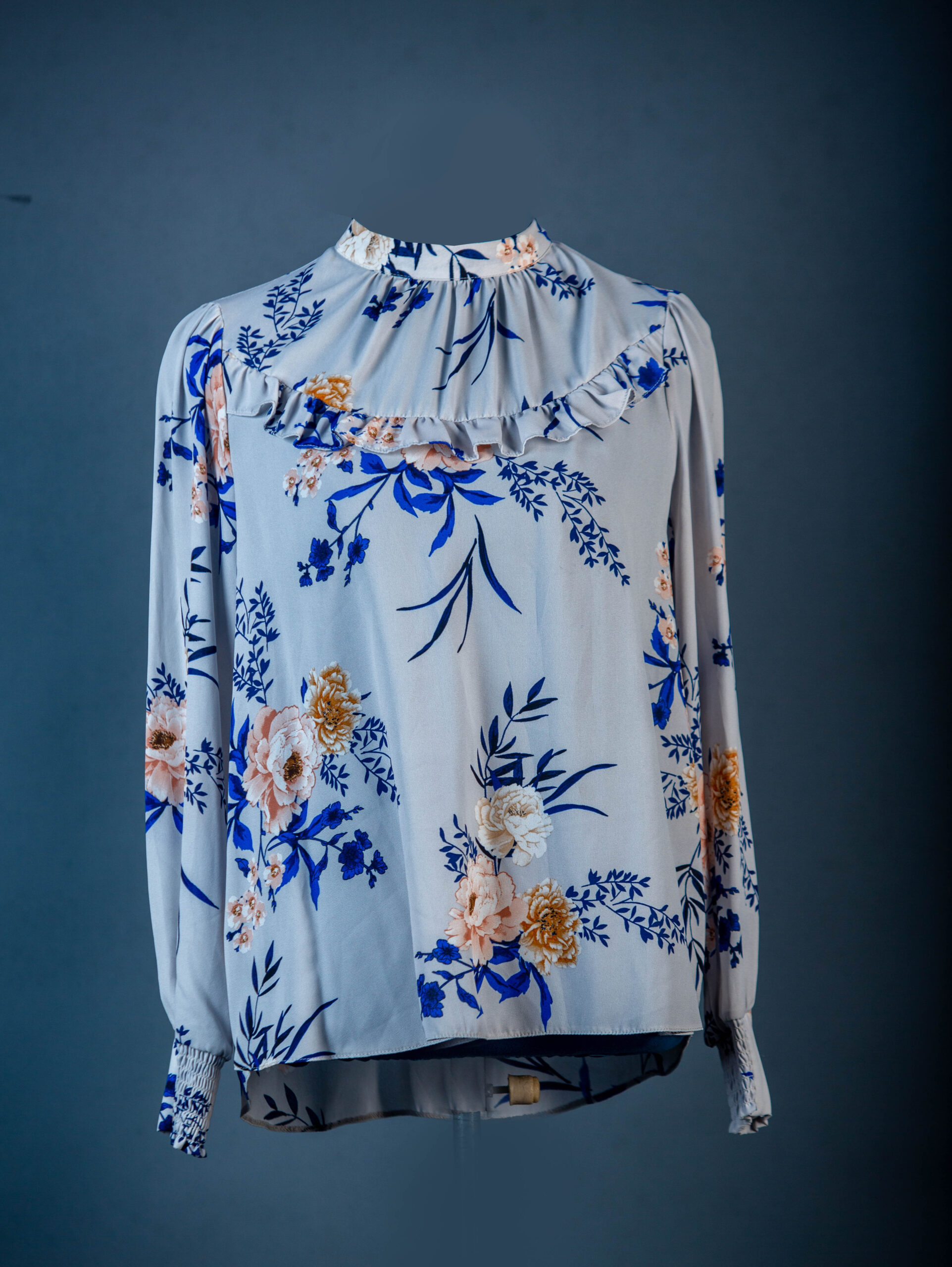 DOROTHY PERKINS GREY WITH BLUE/PINK FLORAL TOP WITH TINY BUST FRILLS