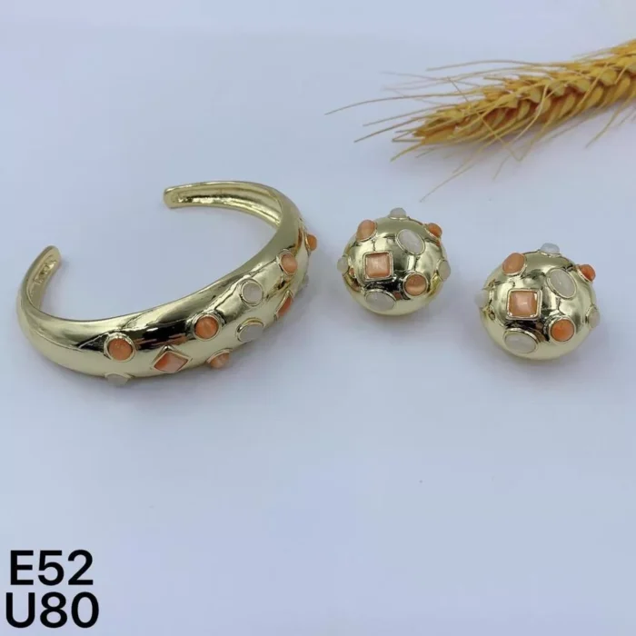 jpg20 BE GOLD EARRING WITH PEACH AND MILKY CREAM ENCASED CRYSTAL STONES AND MATCHING BANGLE