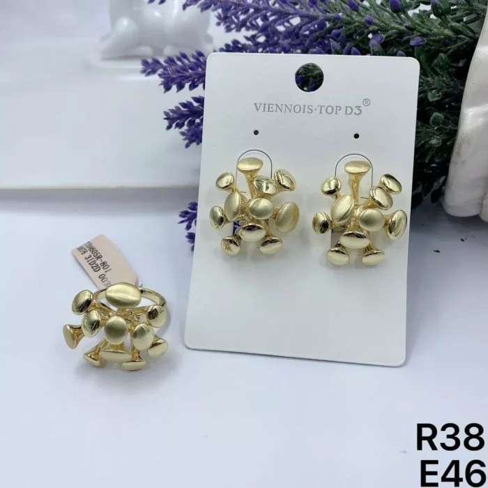 jpg21ERGOLD HIBISCUS POLLEN STUDDS EAR RING AND RING