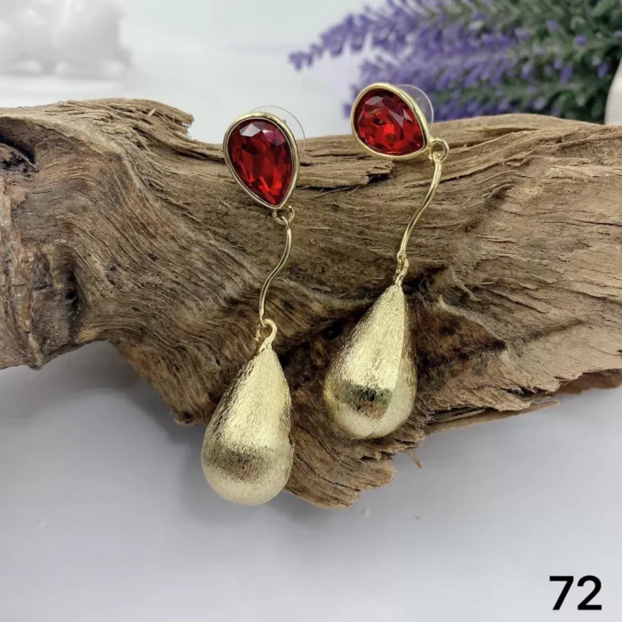 jpg25EGOLD OVAL DROP EAR RING WITH RED STONE DETAIL