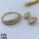 jpg26BEGOLD OVAL EARRING WITH STUDS AND MATCHING BANGLE