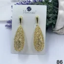jpg28EGOLD OVAL WITH SMALL PETALLS DETAILS DROP EARRING