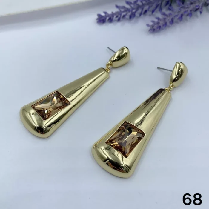 VIENNOIS GOLD RECTANGLE PENDULUM WITH BROWN STONE DROP EAR RING