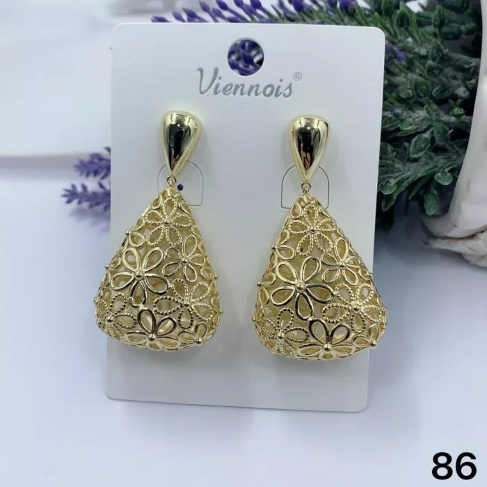VIENNOIS GOLD TRIANGLE PEFORATED SMALL PETALS DETAILS DROP EARRINGS