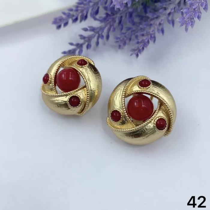 VIENNOIS GOLD WITH SMALL RED STONES AND BIG RED CENTER STONE EARRINGS