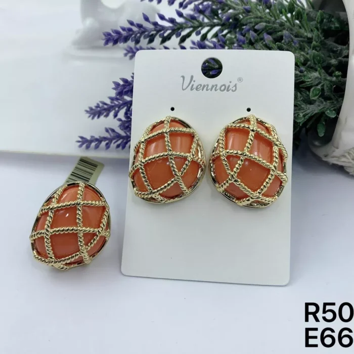 VIENNOIS ORANGE ODD SHAPE STONE IN GOLD CAGE EARING AND RING
