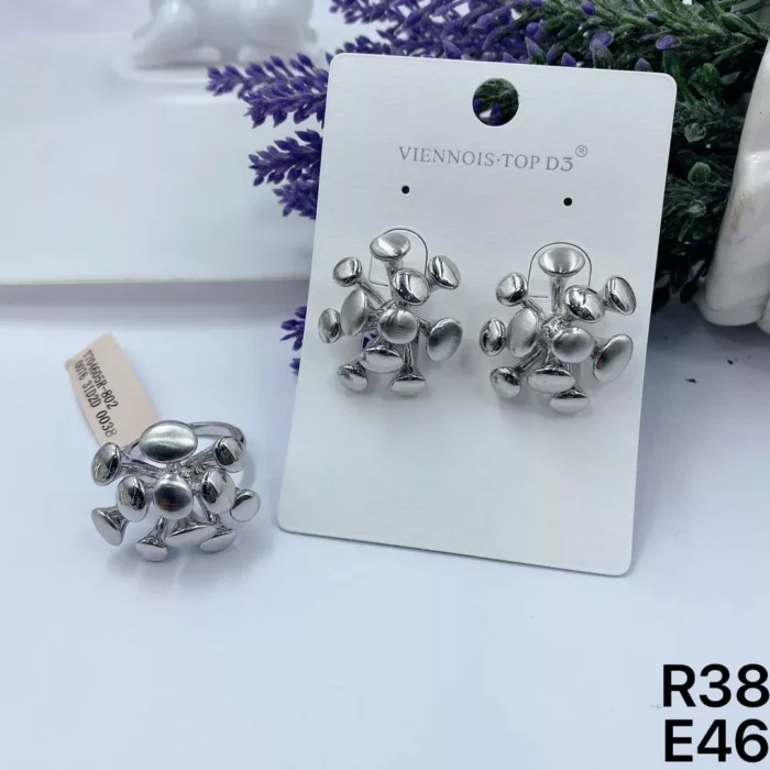 VIENNOIS SILVER HIBISCUS POLLEN STUDDS EARRINGS AND RING