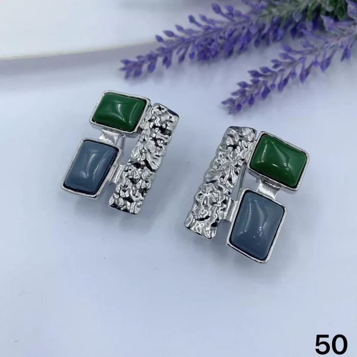 VIENNOIS ROUGH SILVER WITH GREEN GREY SQUARE STONES EARRING