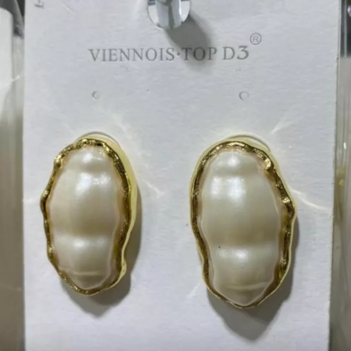 VIENNOIS GOLD WITH ODD SHAPE FAUX PEARL CENTER EARRING