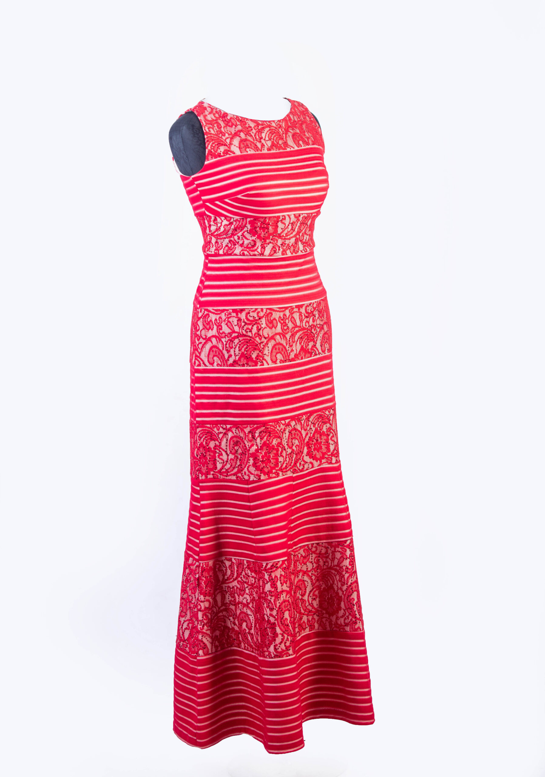 SANGRIA RED WITH NUDE LACE BANDAGE COMBO SLEEVELESS MAXI DRESS - Image 3